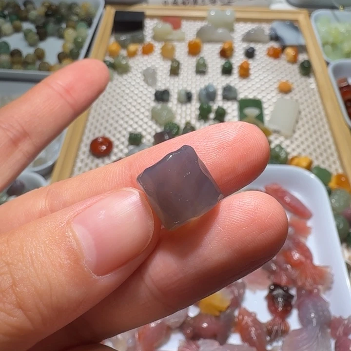 和田玉未镶嵌珠宝半成品