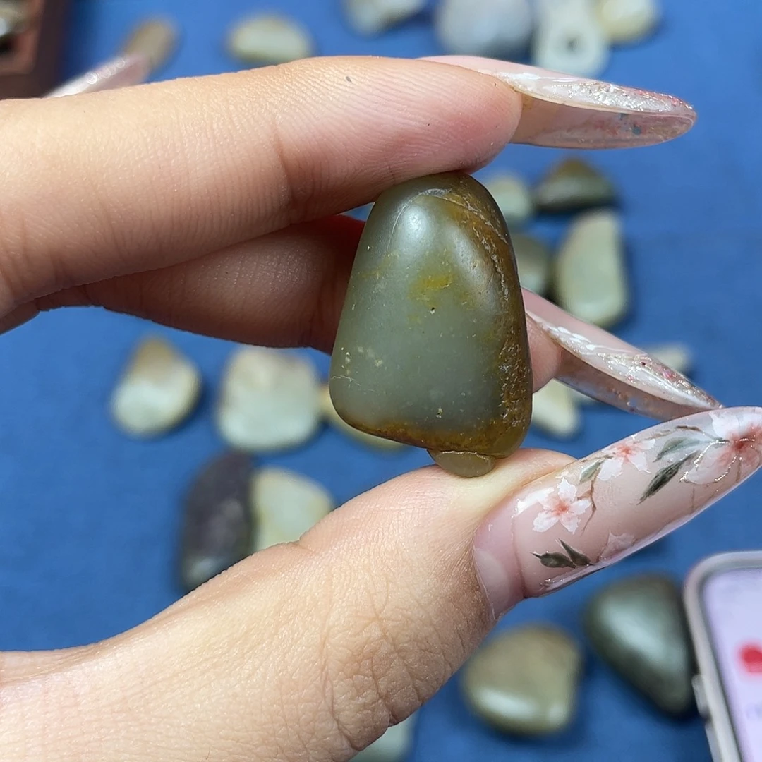 和田玉珠宝奇石未镶嵌乐*哥