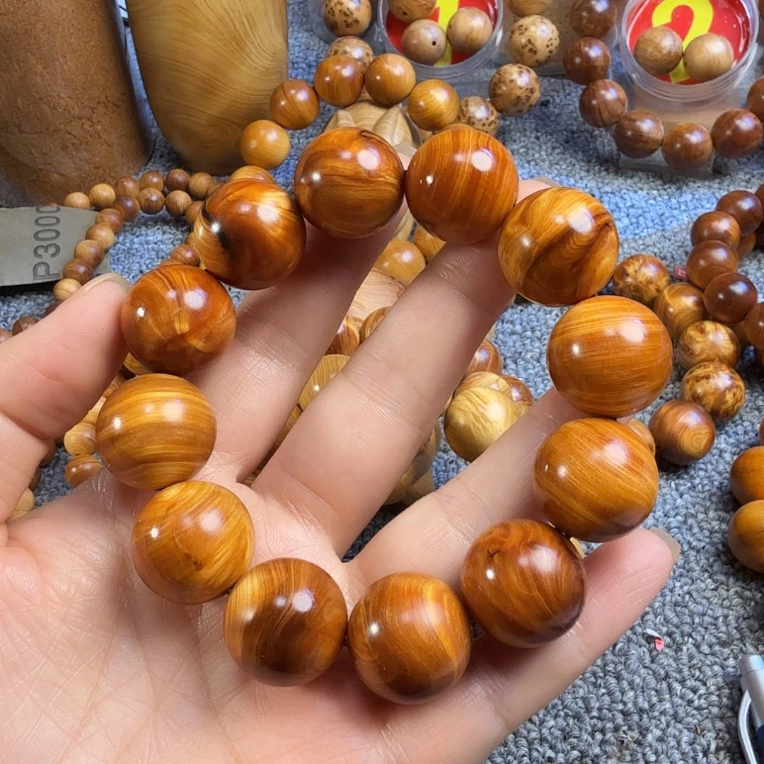 崖柏太行崖柏2.0红油玉化瑕疵