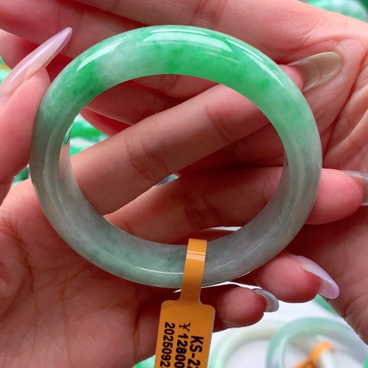 未镶嵌手镯翡翠翡翠