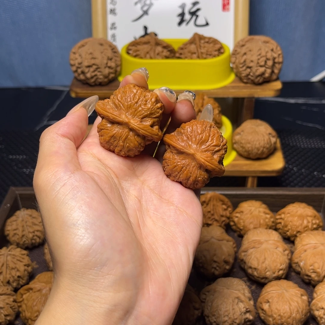 把件文玩核桃血麒麟39微微修打底
