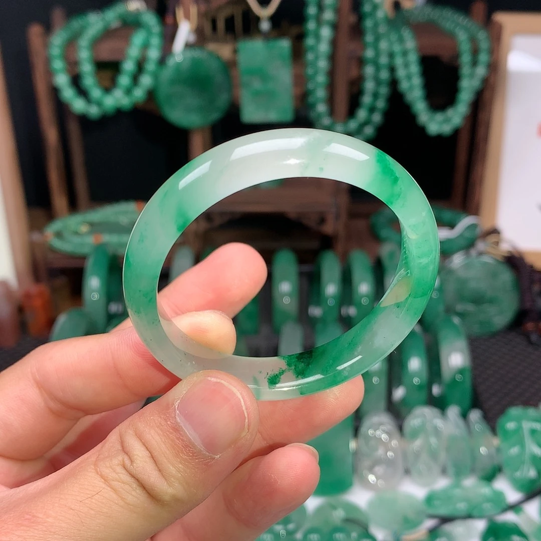 石英质玉手镯未镶嵌圈口50