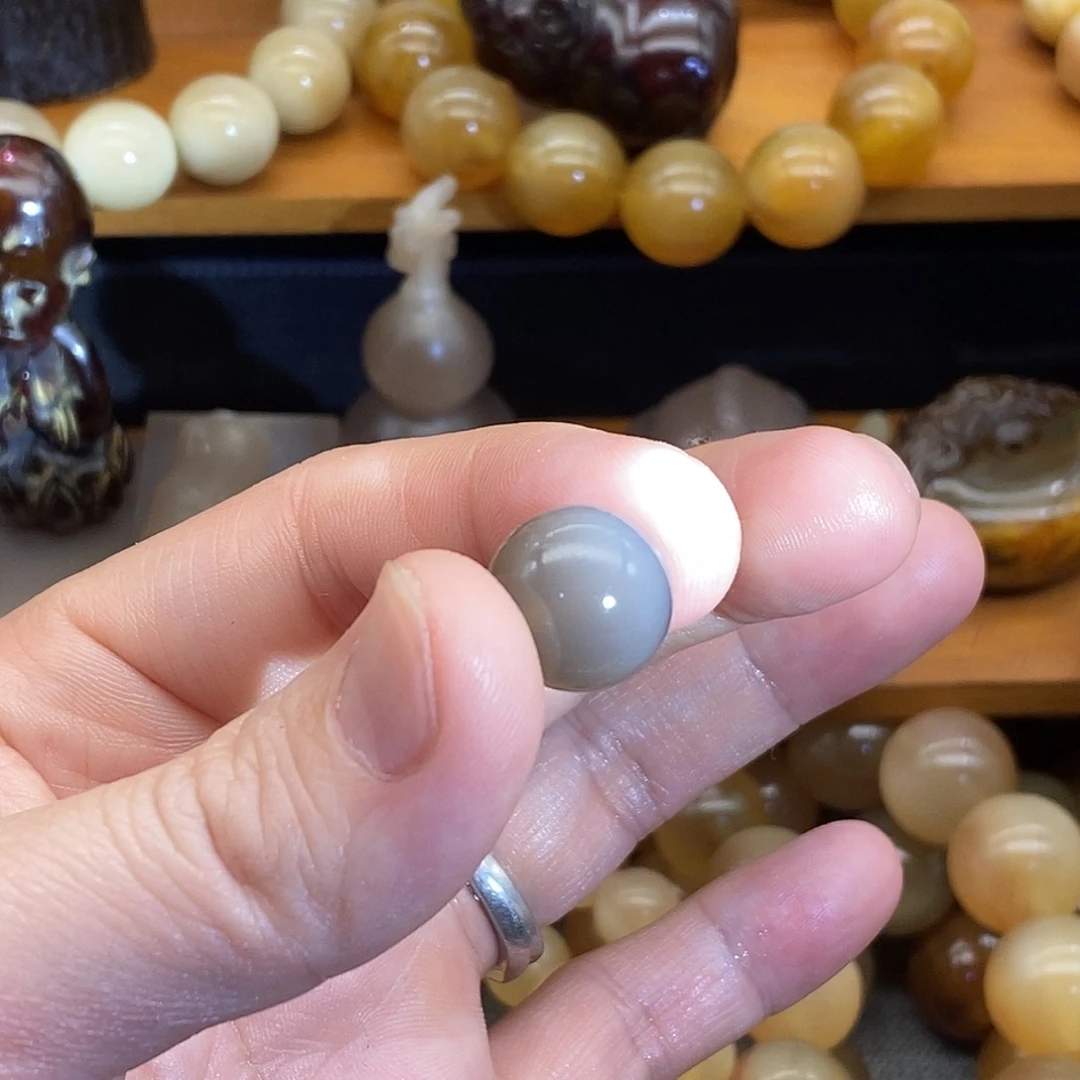 布艺非金属14mm特等料白水牛角角尖散珠