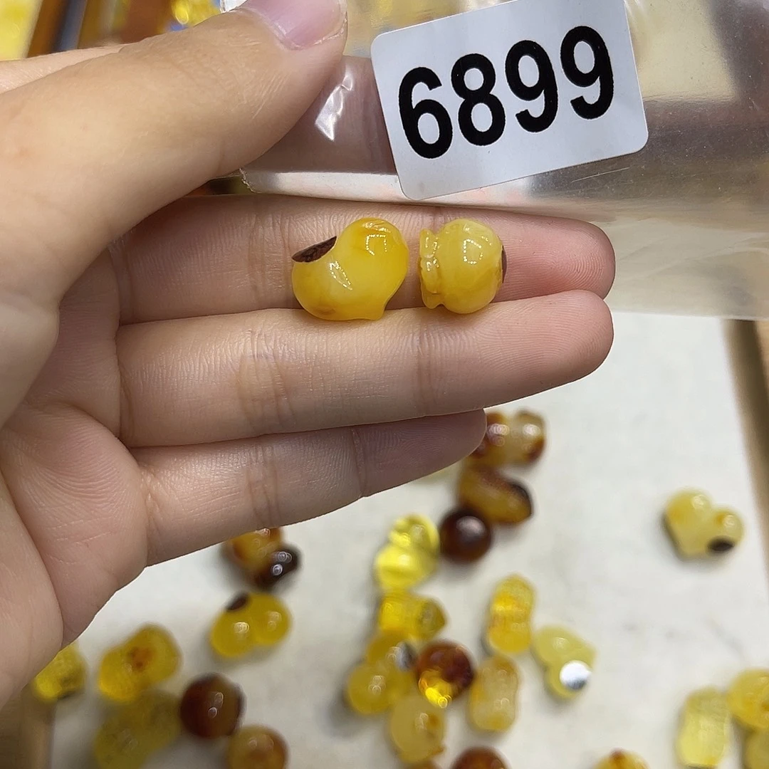 細***流琥珀未镶嵌珠宝奇石