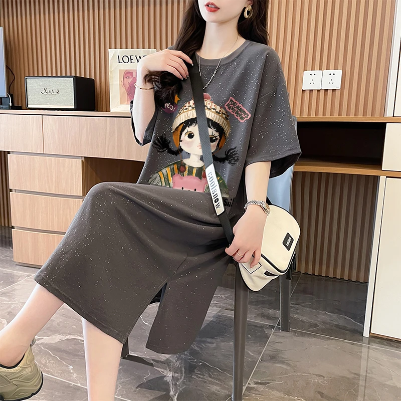 大码开叉设计连衣裙女2025夏季爆款宽松亮闪闪休闲显瘦过膝T恤裙