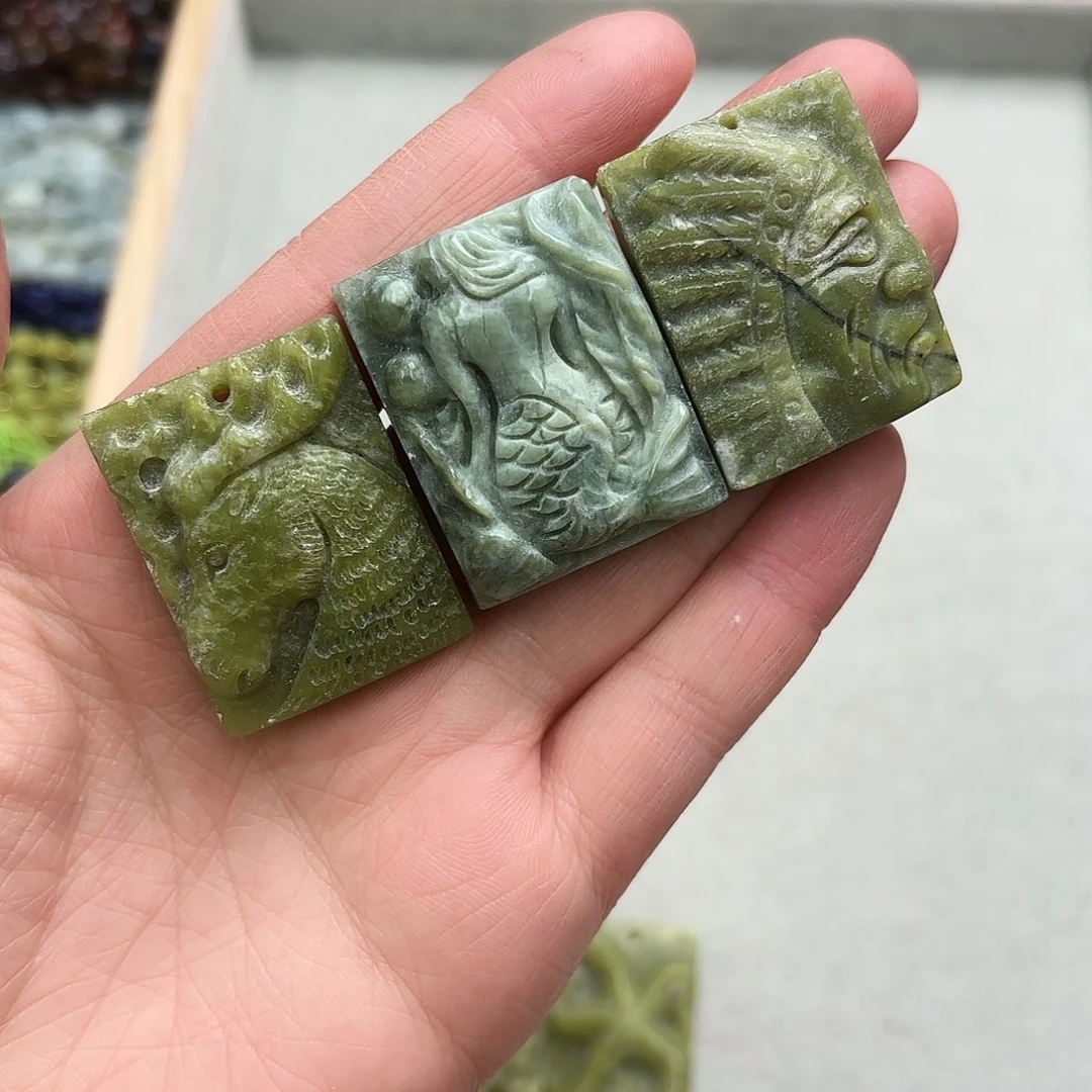 阿***噜玛瑙/玉髓未镶嵌珠宝半成品配件