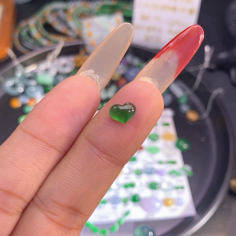 【闪购商品】翡翠挂件未镶嵌爱心