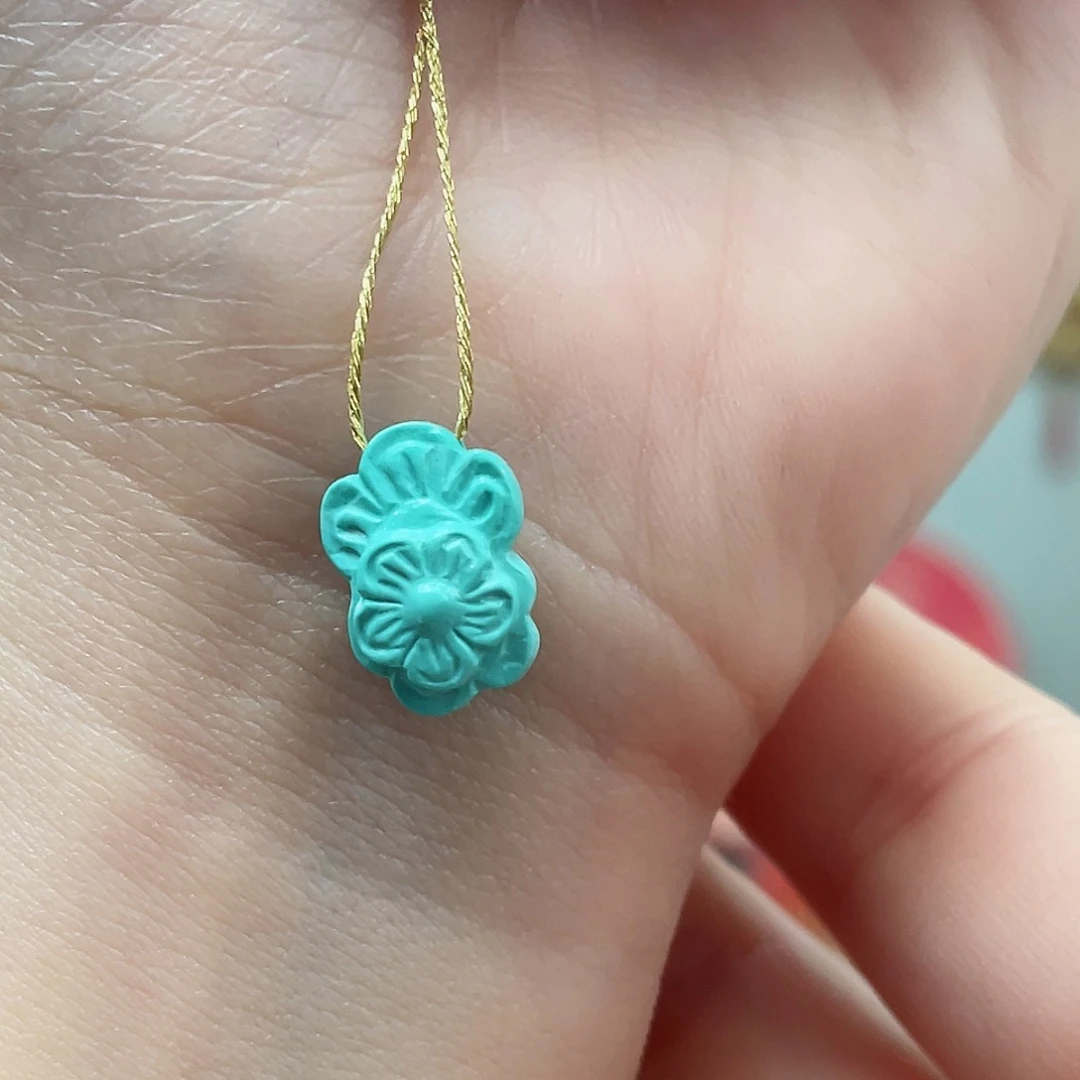 绿松石颈饰未镶嵌