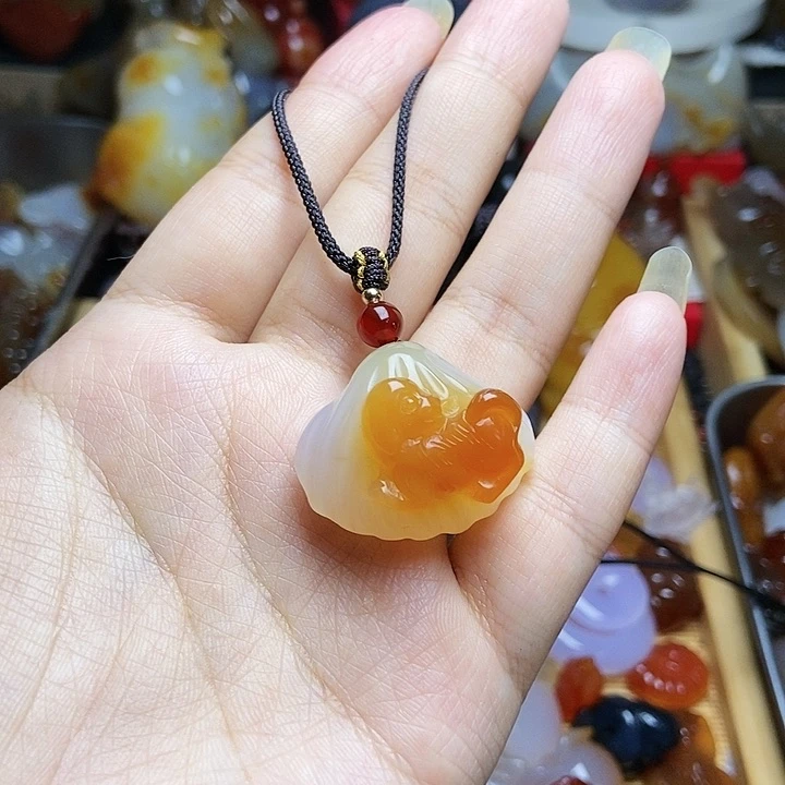 未镶嵌颈饰玛瑙/玉髓