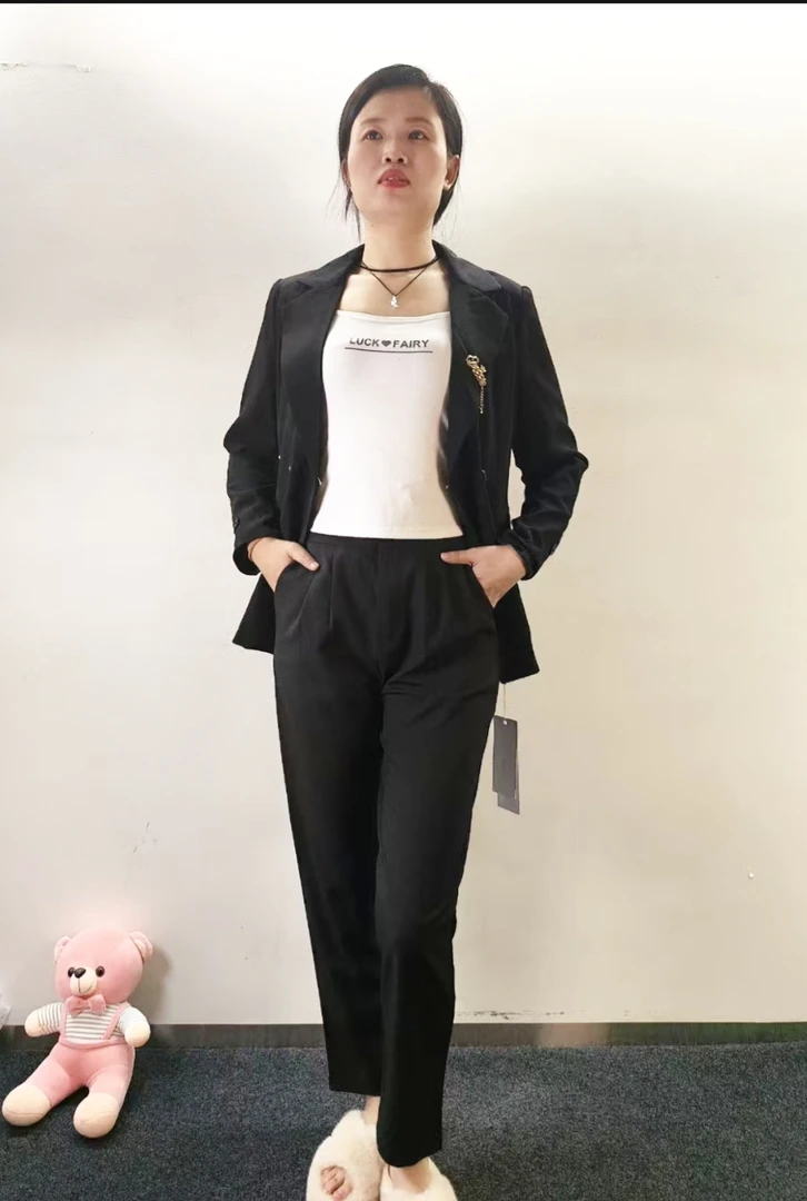 W93   西装小脚裤套装（默认微瑕 无运费险 接受不了勿拍）