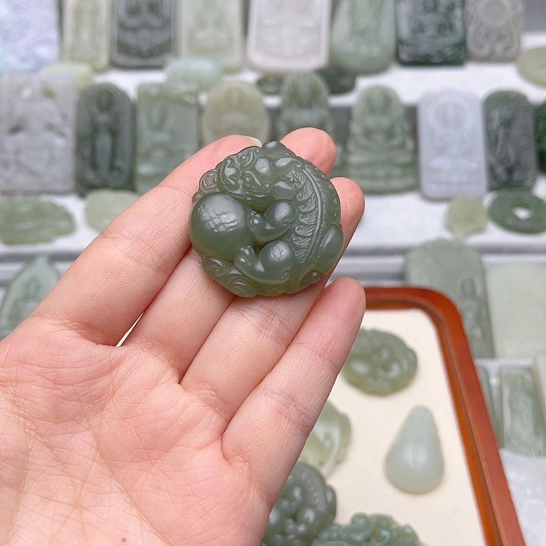 和田玉颈饰未镶嵌