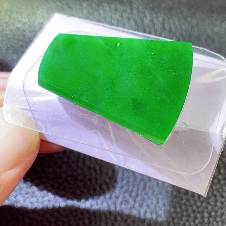 未镶嵌定制翡翠翡翠