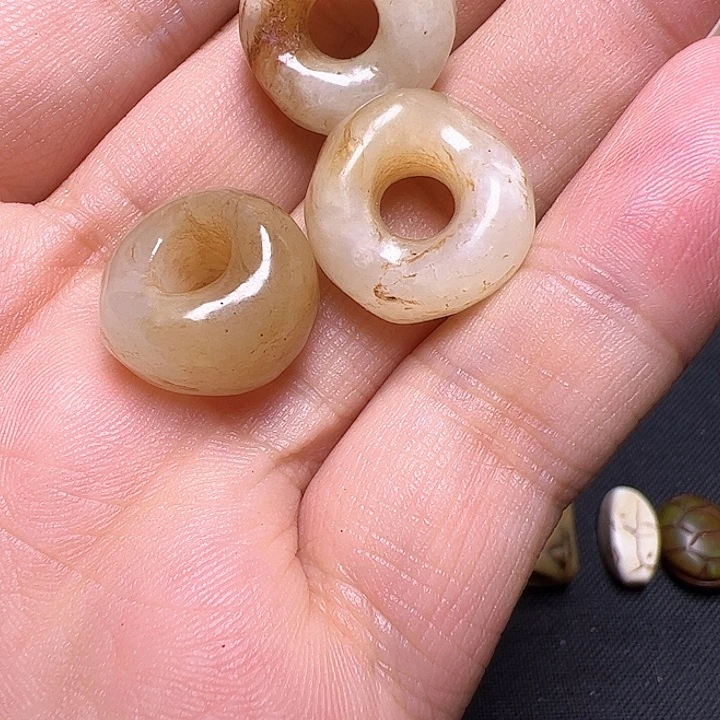 颈饰未镶嵌和田玉（糖玉）子***8