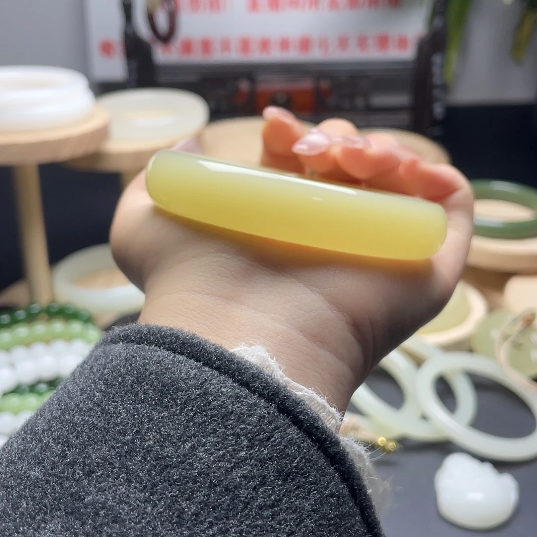 铁****60➕圈口正圈手镯黄口