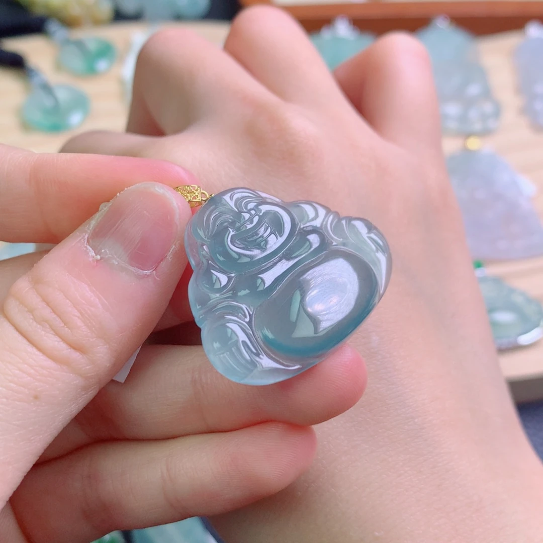 翡翠未镶嵌颈饰佛公