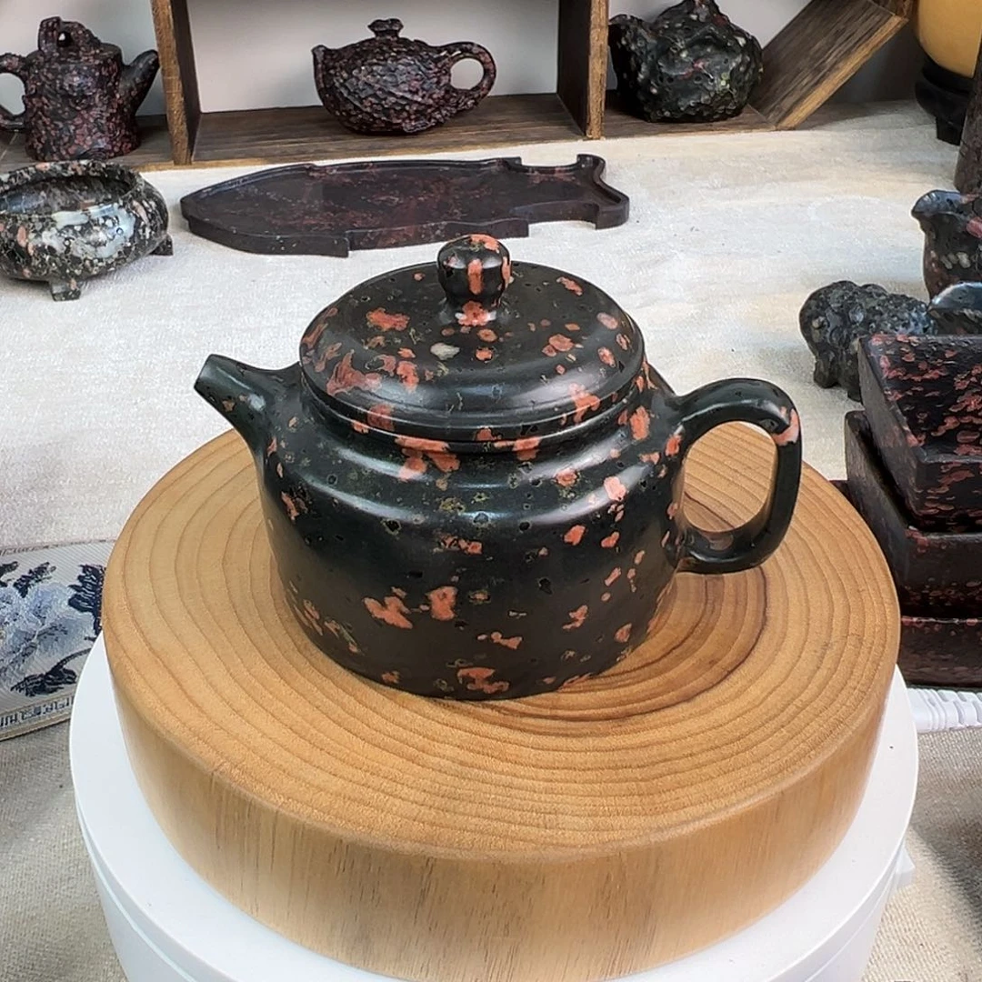 梅花玉红花德钟壶