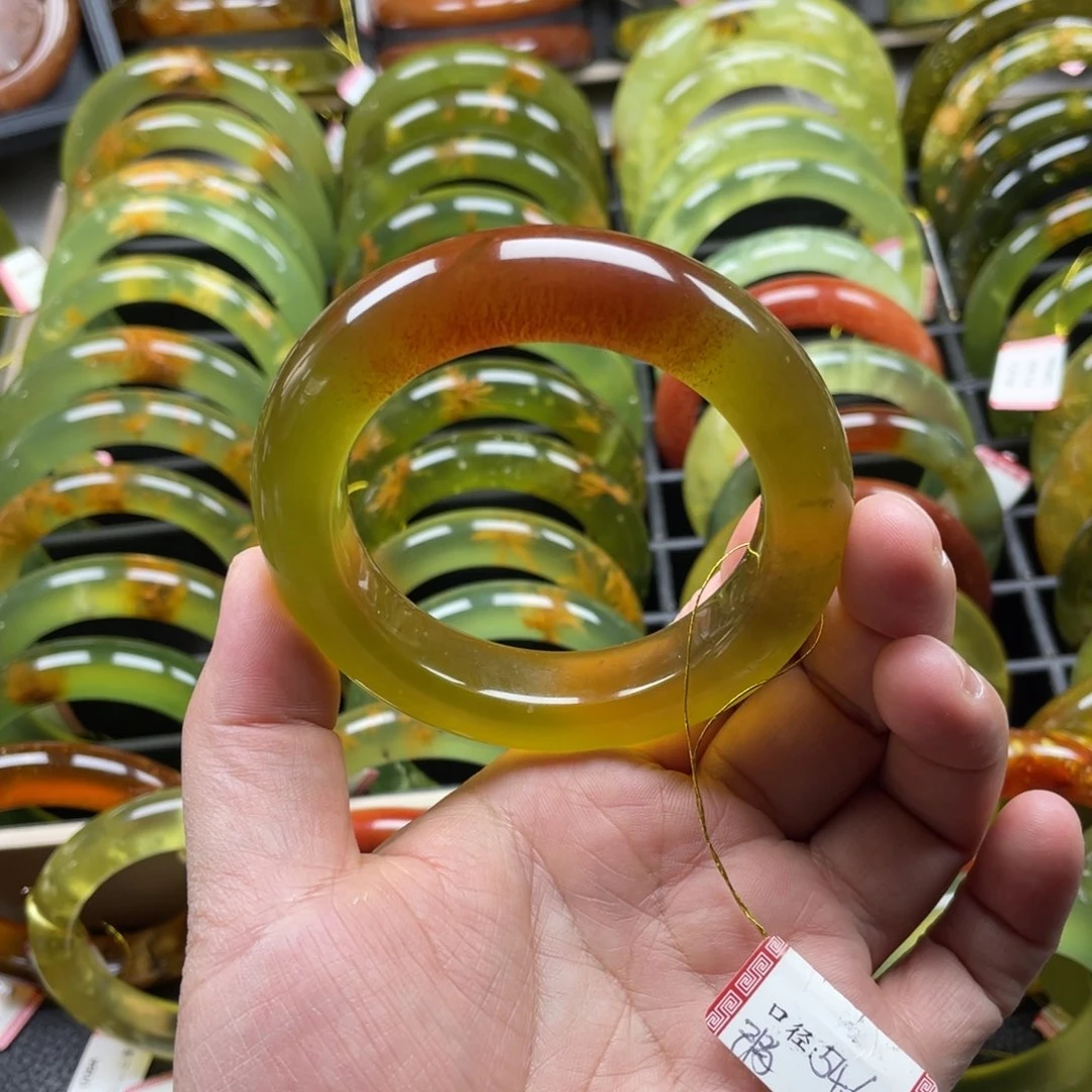 未镶嵌蛇纹石玉手镯有瑕