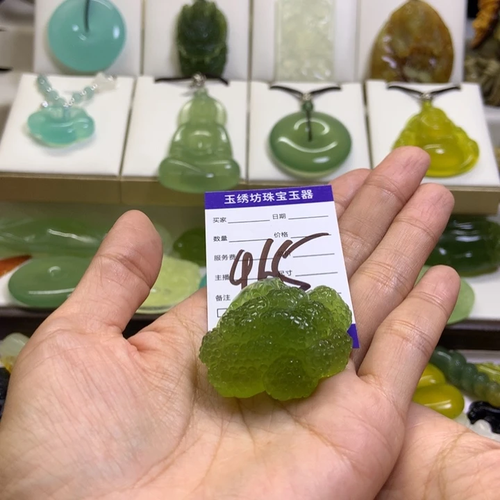 【闪购商品】未镶嵌蛇纹石玉颈饰青*萄