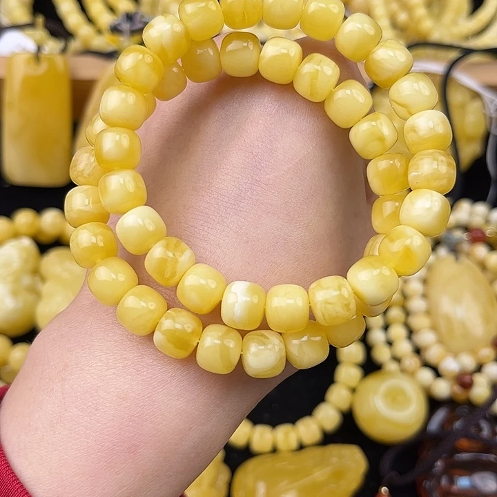 琥珀未镶嵌颈饰琥珀，多样性发其一