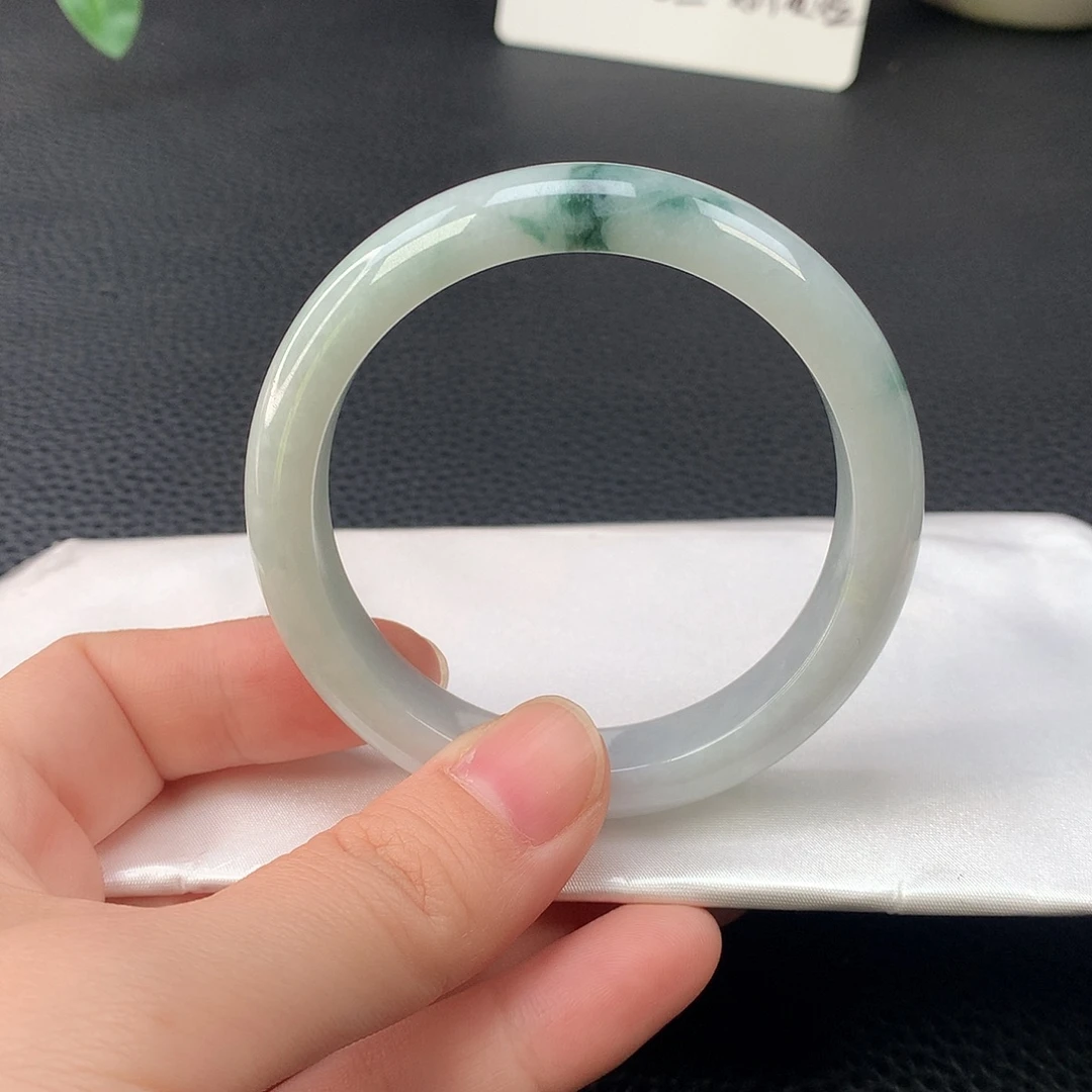 翡翠未镶嵌手镯翡翠