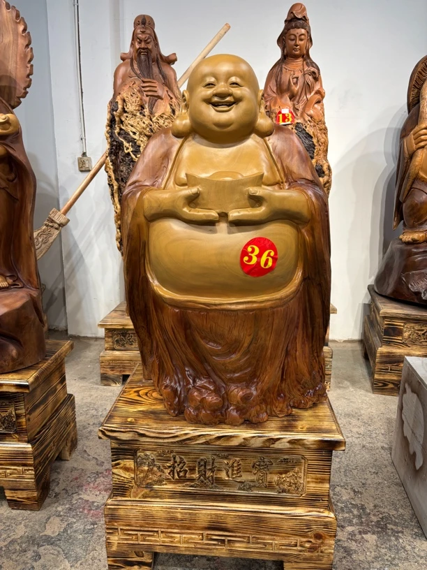 香樟木雕刻人物摆件