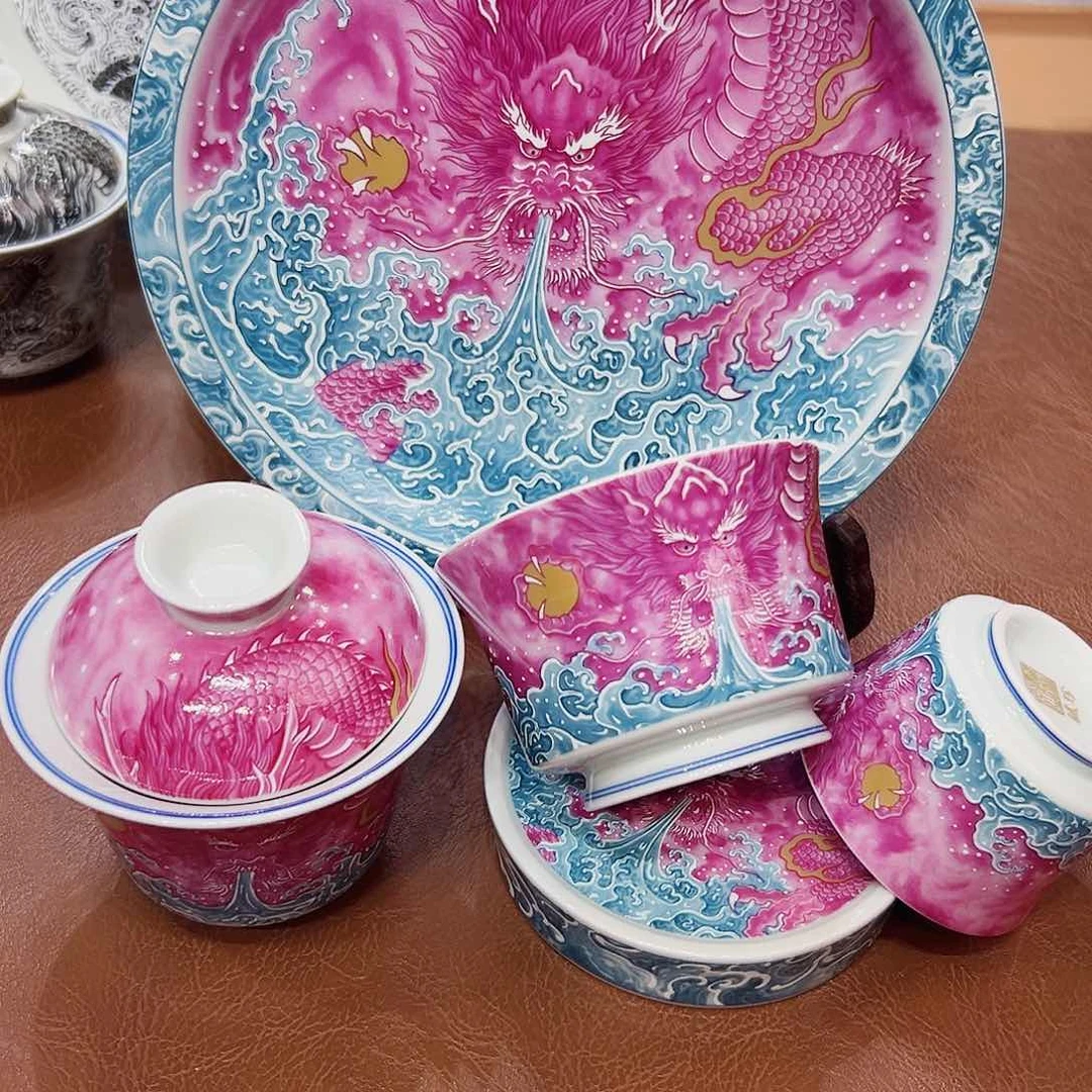 摆件景德镇陶瓷研究所工作的