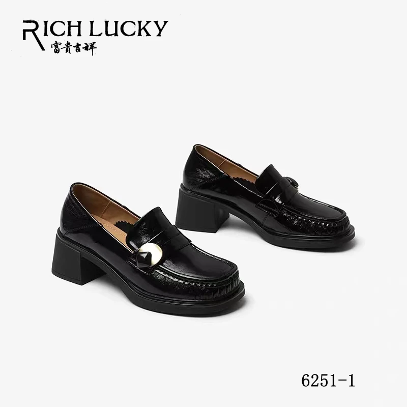 圆头乐福鞋漆皮法式粗跟真皮亮皮女鞋英伦风百搭