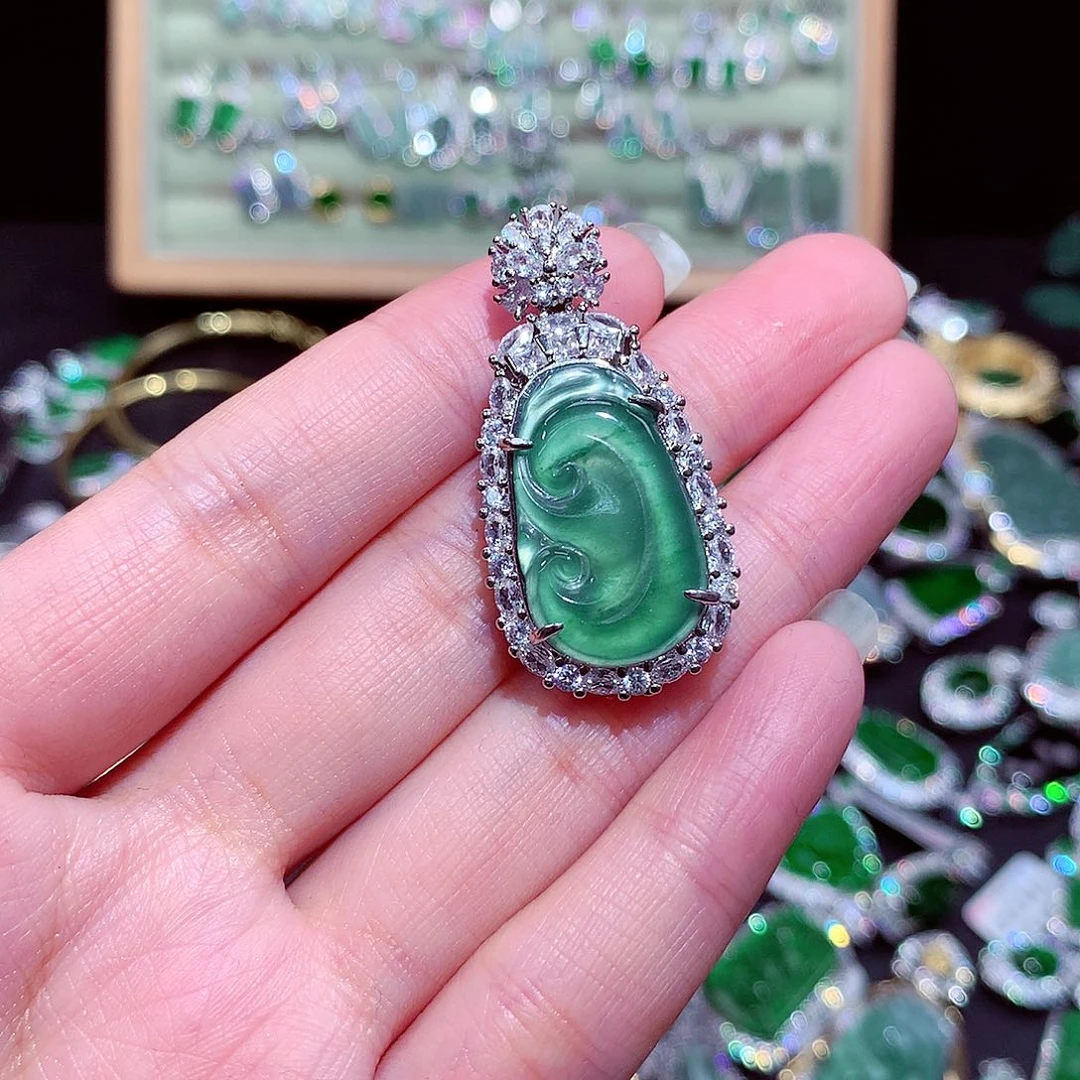 【闪购商品】翡翠吊坠(不含链)未镶嵌