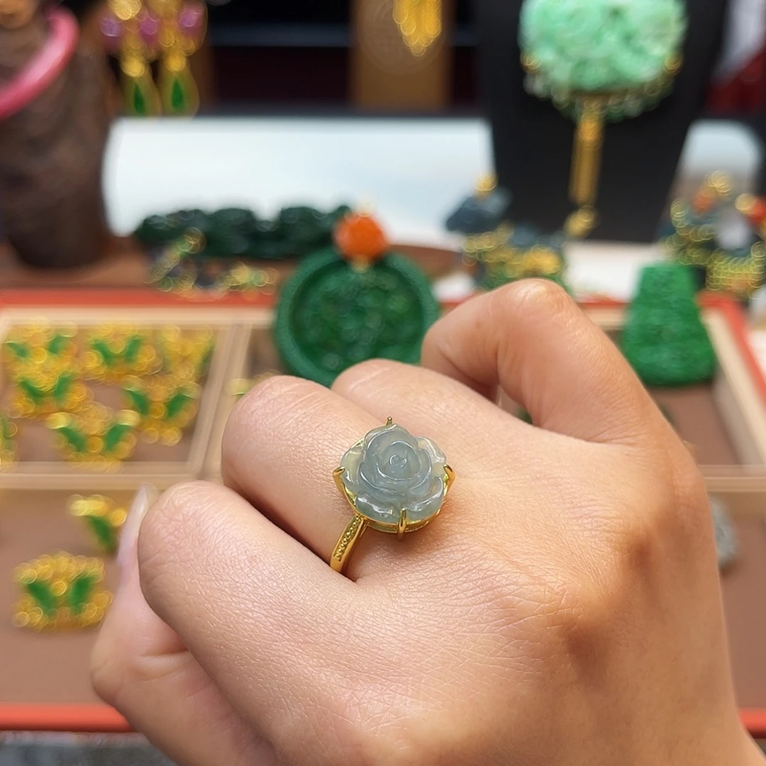 翡翠未镶嵌戒指炸