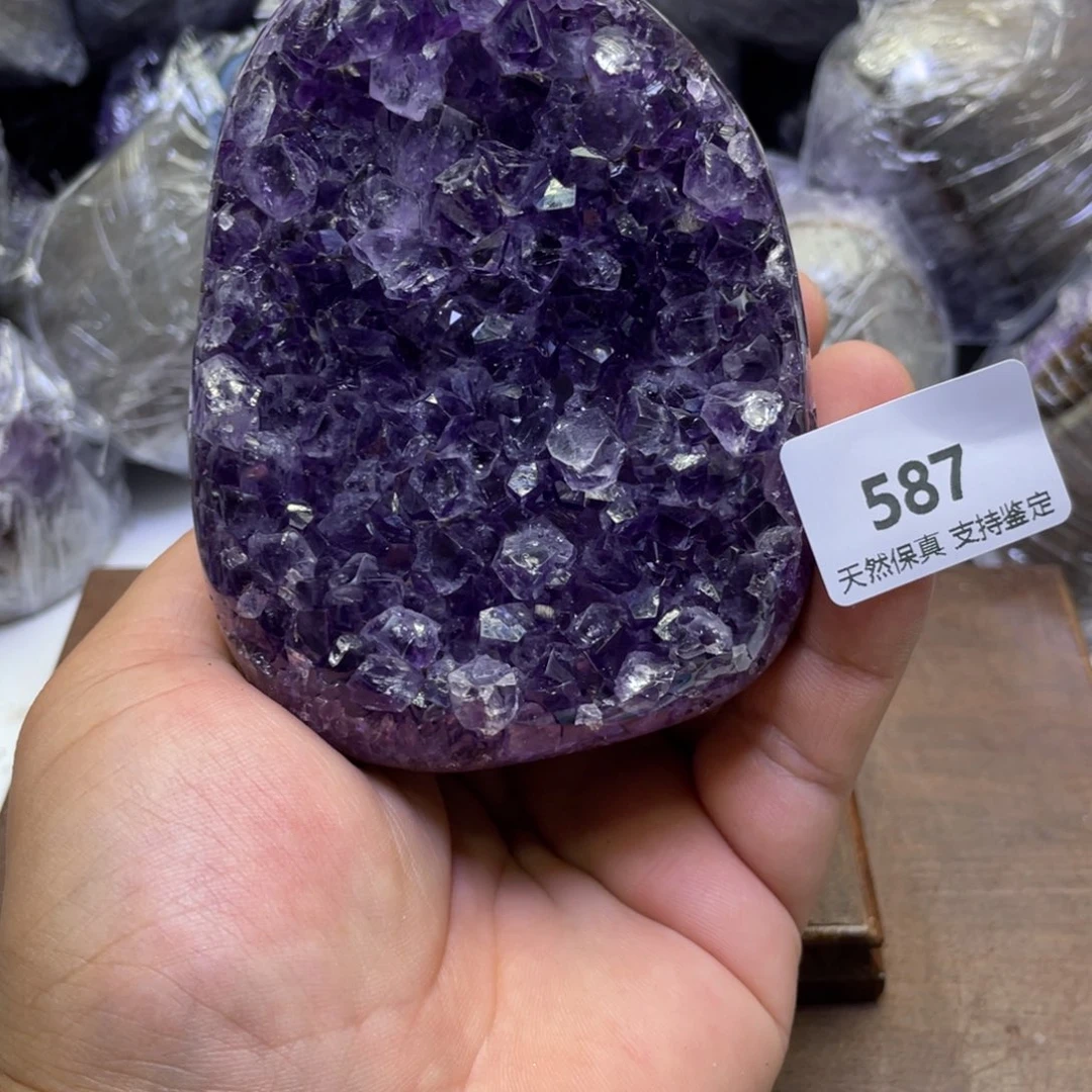 未镶嵌水晶大型摆件（非配饰）