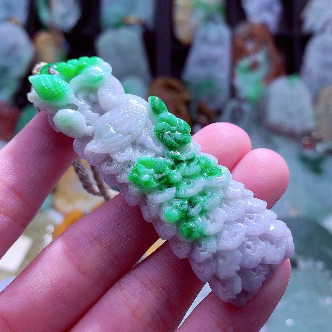 颈饰未镶嵌翡翠天然