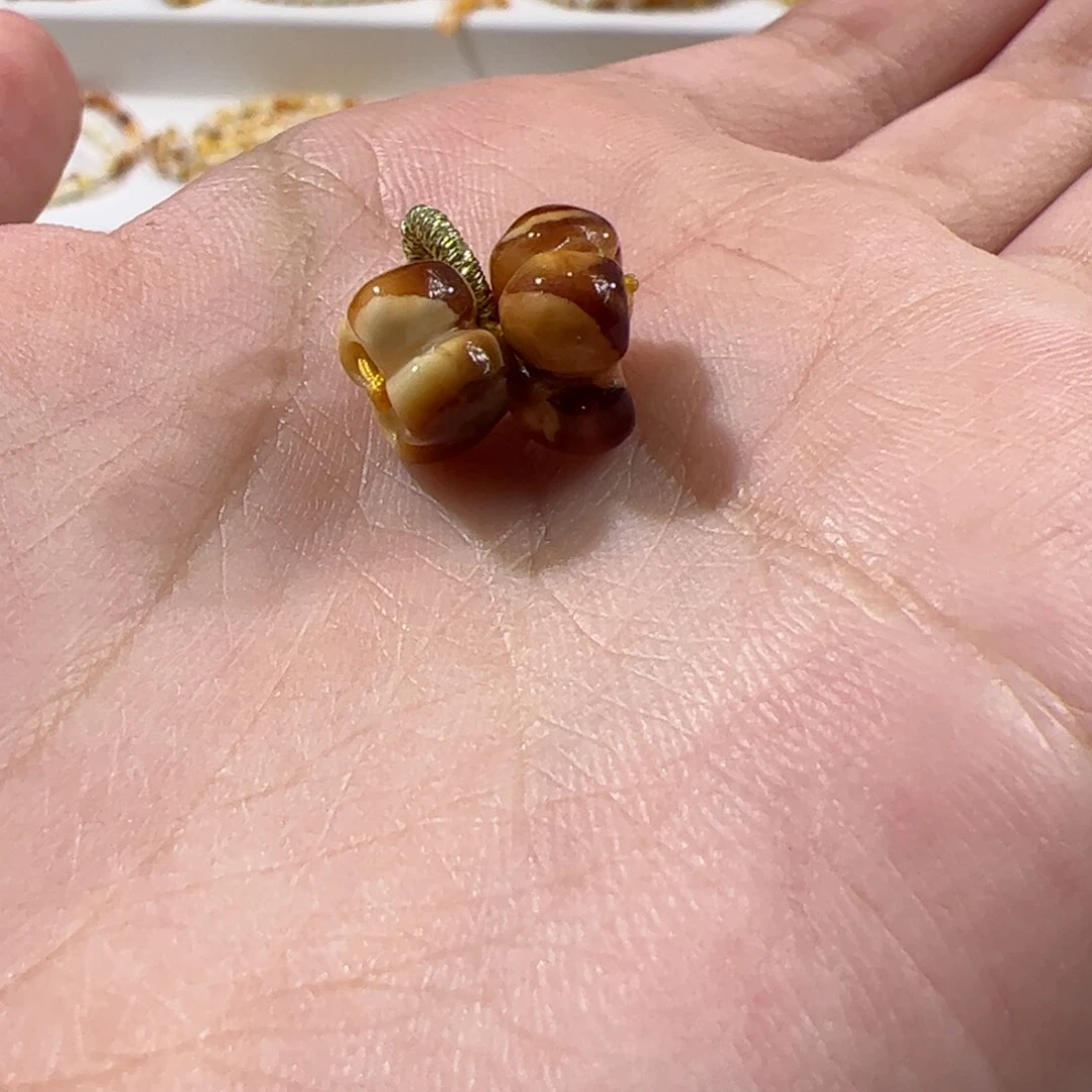 琥珀未镶嵌珠宝奇石浓蜡桂花滴溜