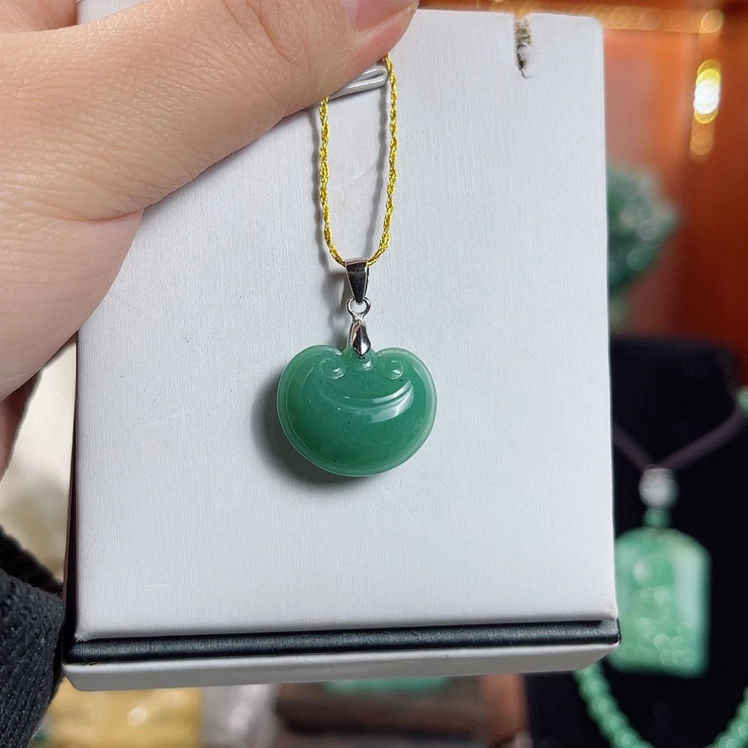 密玉（石英质玉）颈饰未镶嵌