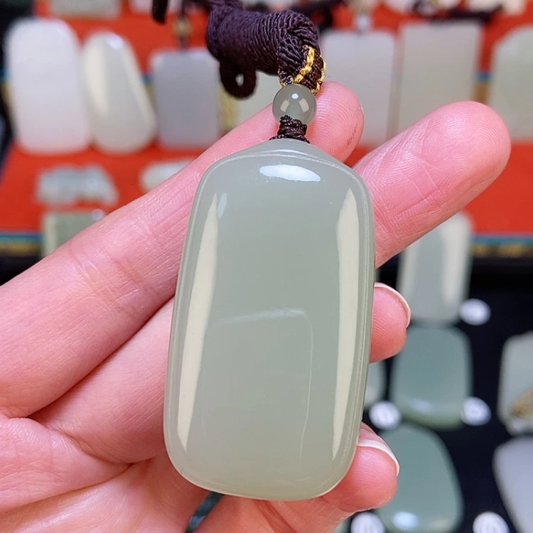 【闪购商品】颈饰未镶嵌和田玉