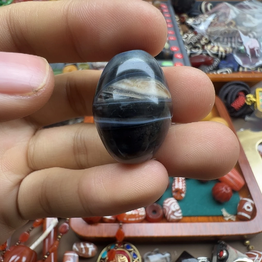 面***纱玛瑙/玉髓未镶嵌珠宝半成品