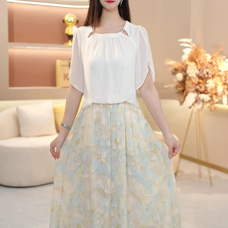 2025年春季新款时尚优雅减龄连衣裙显瘦气质百搭高腰收腰温柔裙子
