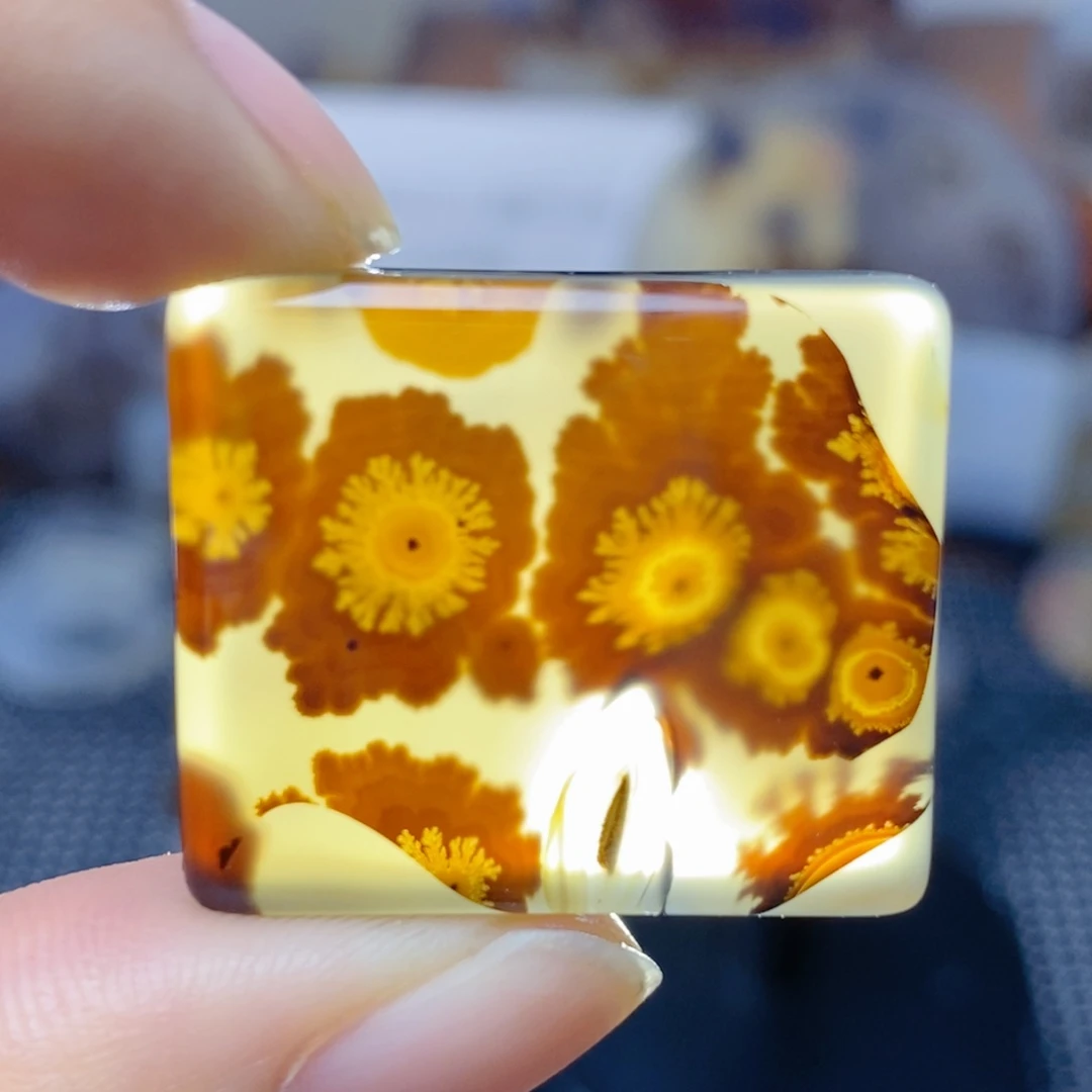 玛瑙/玉髓未镶嵌珠宝奇石