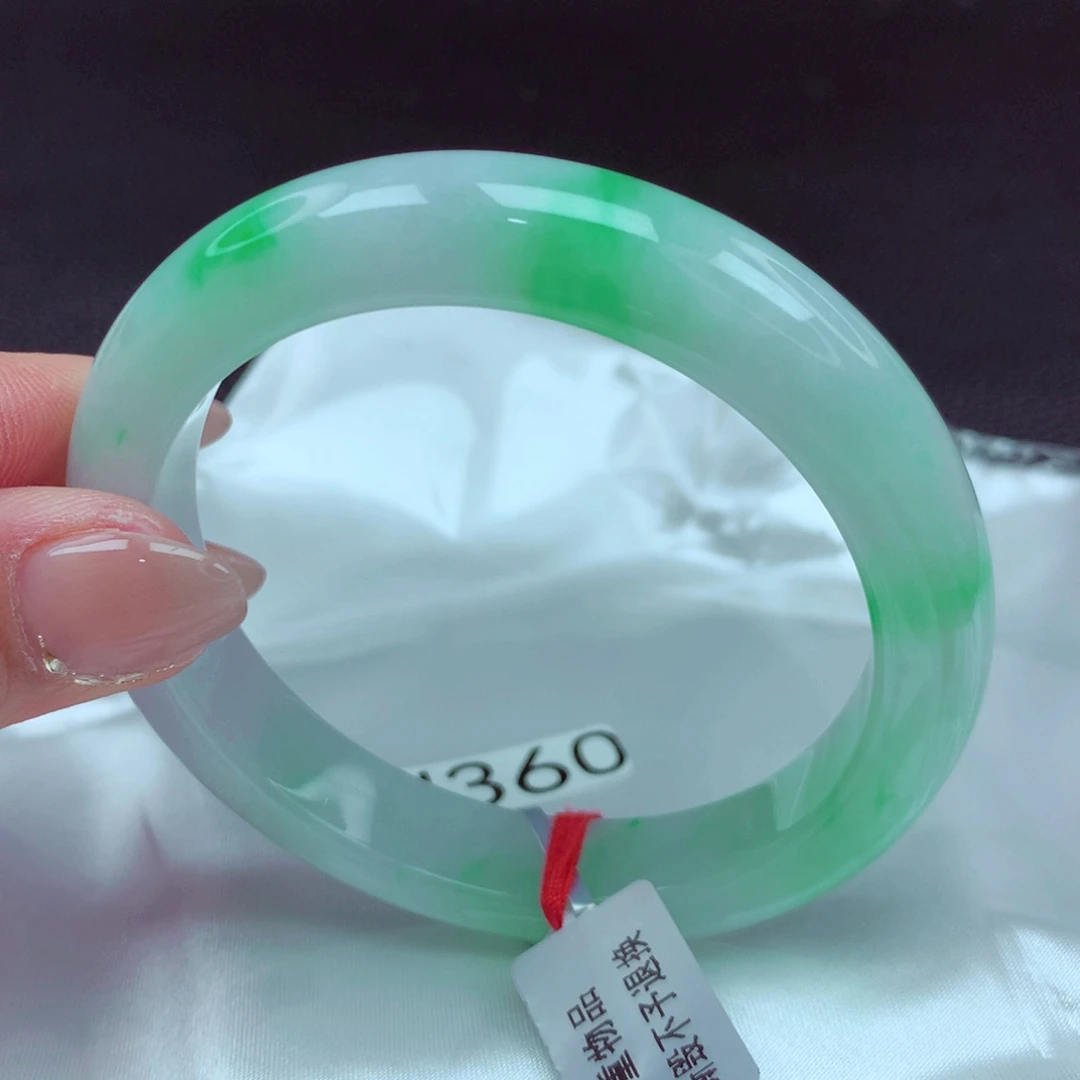 翡翠手镯未镶嵌手镯88