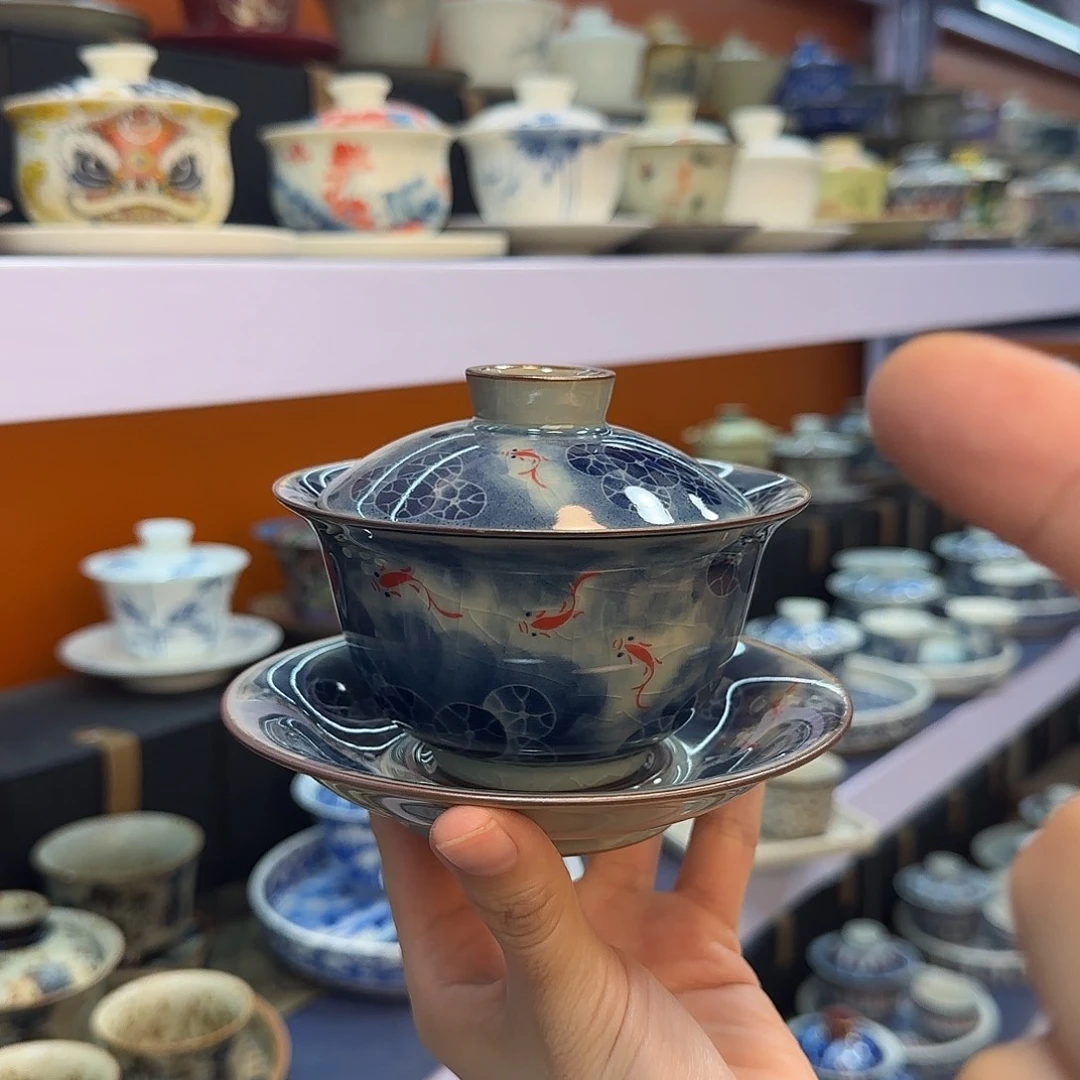 在你心里就是个小孩子啊你说我是谁啊