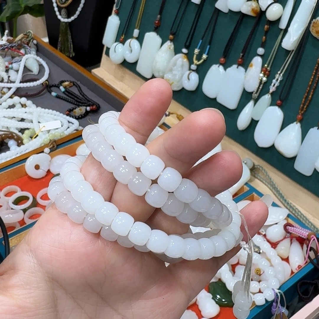 火***原和田玉未镶嵌颈饰