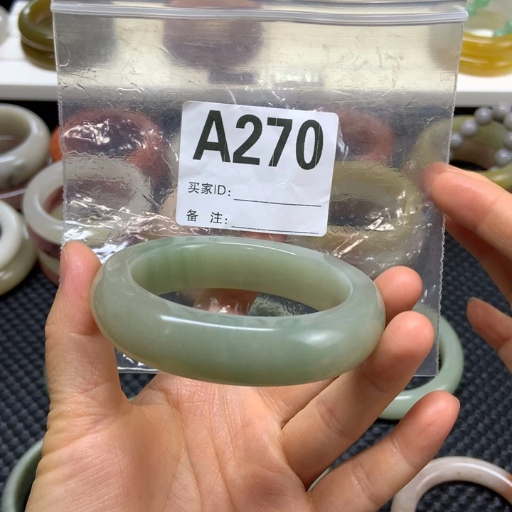 未镶嵌手镯石英质玉女****病