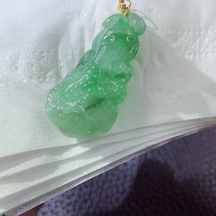 翡翠颈饰18K金镶嵌翡翠