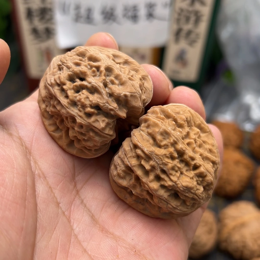 文玩核桃把件顺**然40平谷凹底黄尖