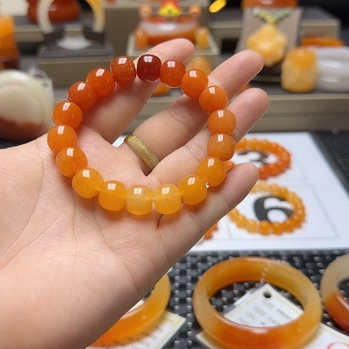 知***安石英质玉（黄龙玉）未镶嵌手串