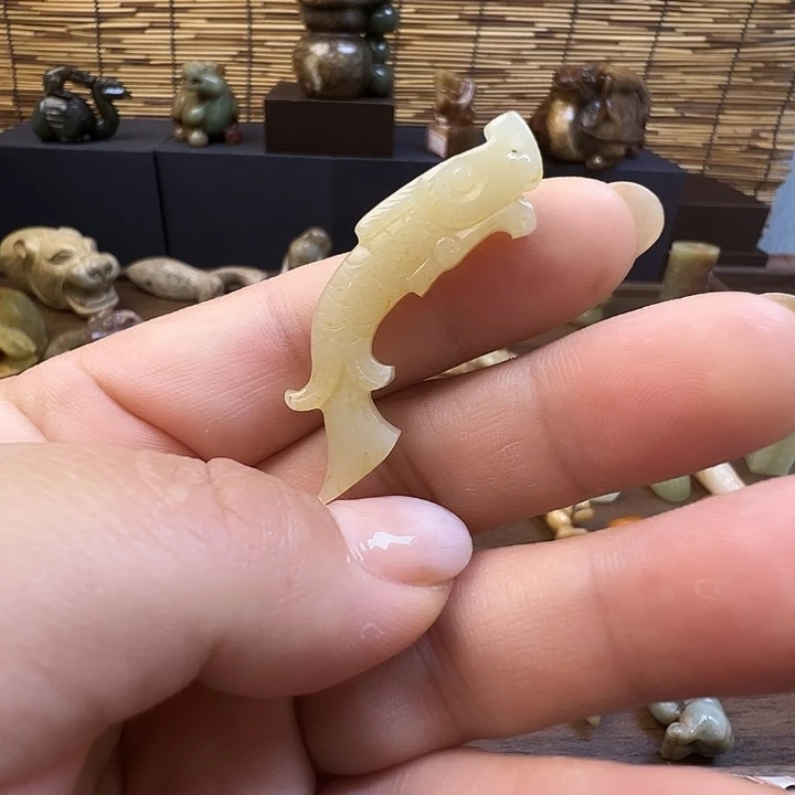 未镶嵌和田玉（糖玉）挂件