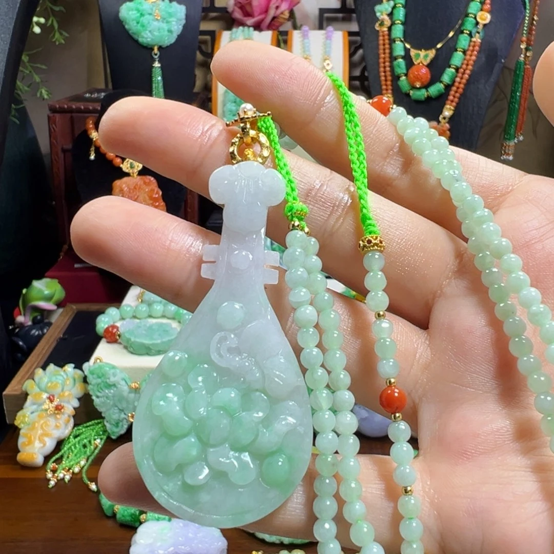 翡翠未镶嵌毛衣链琵琶