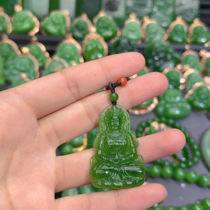 颈饰未镶嵌和田玉（碧玉）