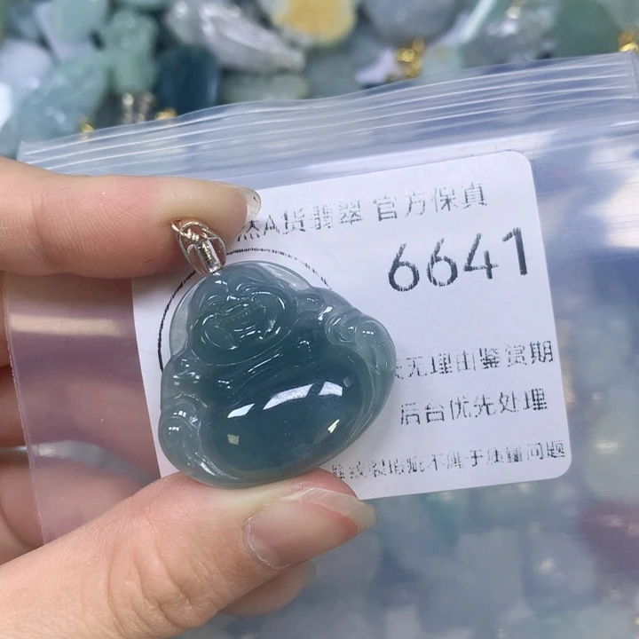 翡翠颈饰9K金镶嵌翡翠