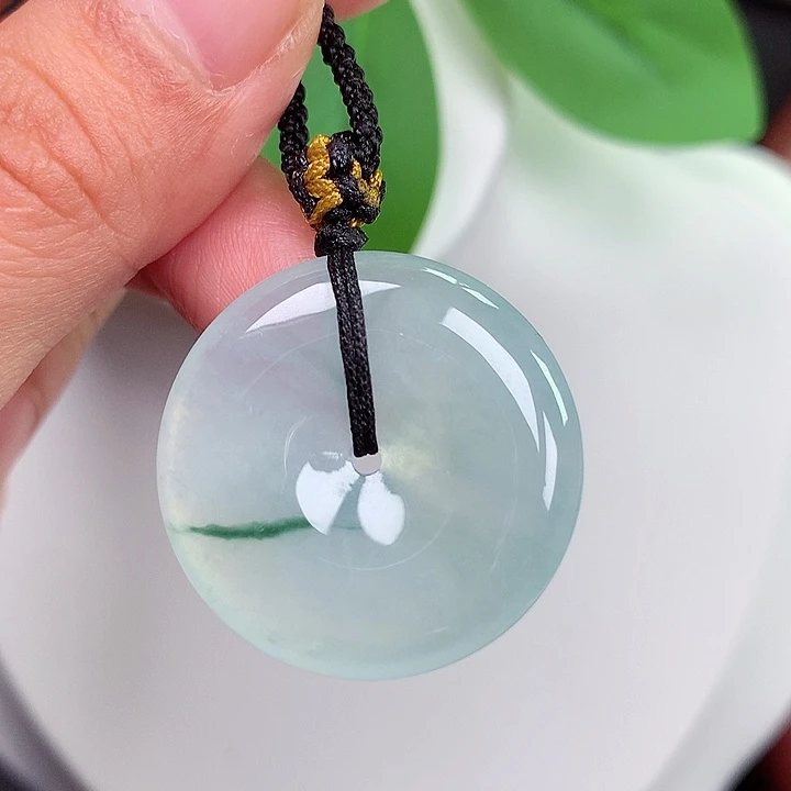 颈饰未镶嵌翡翠平安扣 28.1x4.7mm