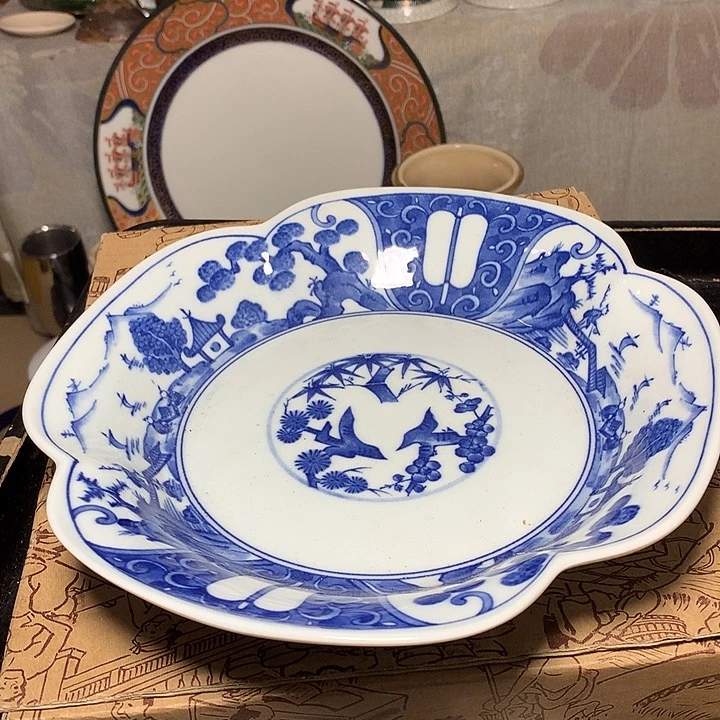 瓷片这一个人我觉得好可怜好可爱呀